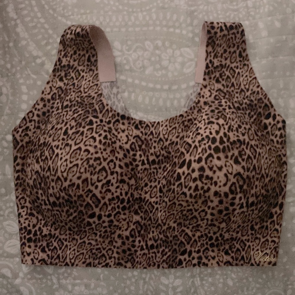 Victoria’s Secret sports bra new without tags